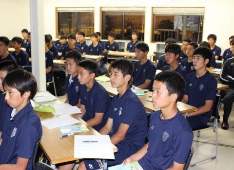 アビスパ福岡アカデミージュニアユース選手中学1年生から3年生栄養講習 アビスパ福岡アカデミージュニアユース選手中学1年生から3年生栄養講習
