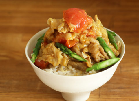 4月18日放送!レギュラー料理コーナー「アス飯」南海放送Beans 土曜日11:55分〜(出演者:南海放送アナウンサー 甲斐彩加・料理研究家 山瀬理恵子) 4月18日放送!レギュラー料理コーナー「アス飯」南海放送Beans 土曜日11:55分〜(出演者:南海放送アナウンサー 甲斐彩加・料理研究家 山瀬理恵子)