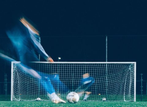 5/22(土) 講義 9時〜10時30分「愛媛FCレディースMIKAN」約70名(保護者含む)は感染防止対策の為 Zoom開催に変更 5/22(土) 講義 9時〜10時30分「愛媛FCレディースMIKAN」約70名(保護者含む)は感染防止対策の為 Zoom開催に変更